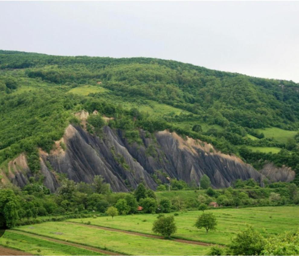 Отель La Gradina Mehadia Экстерьер фото