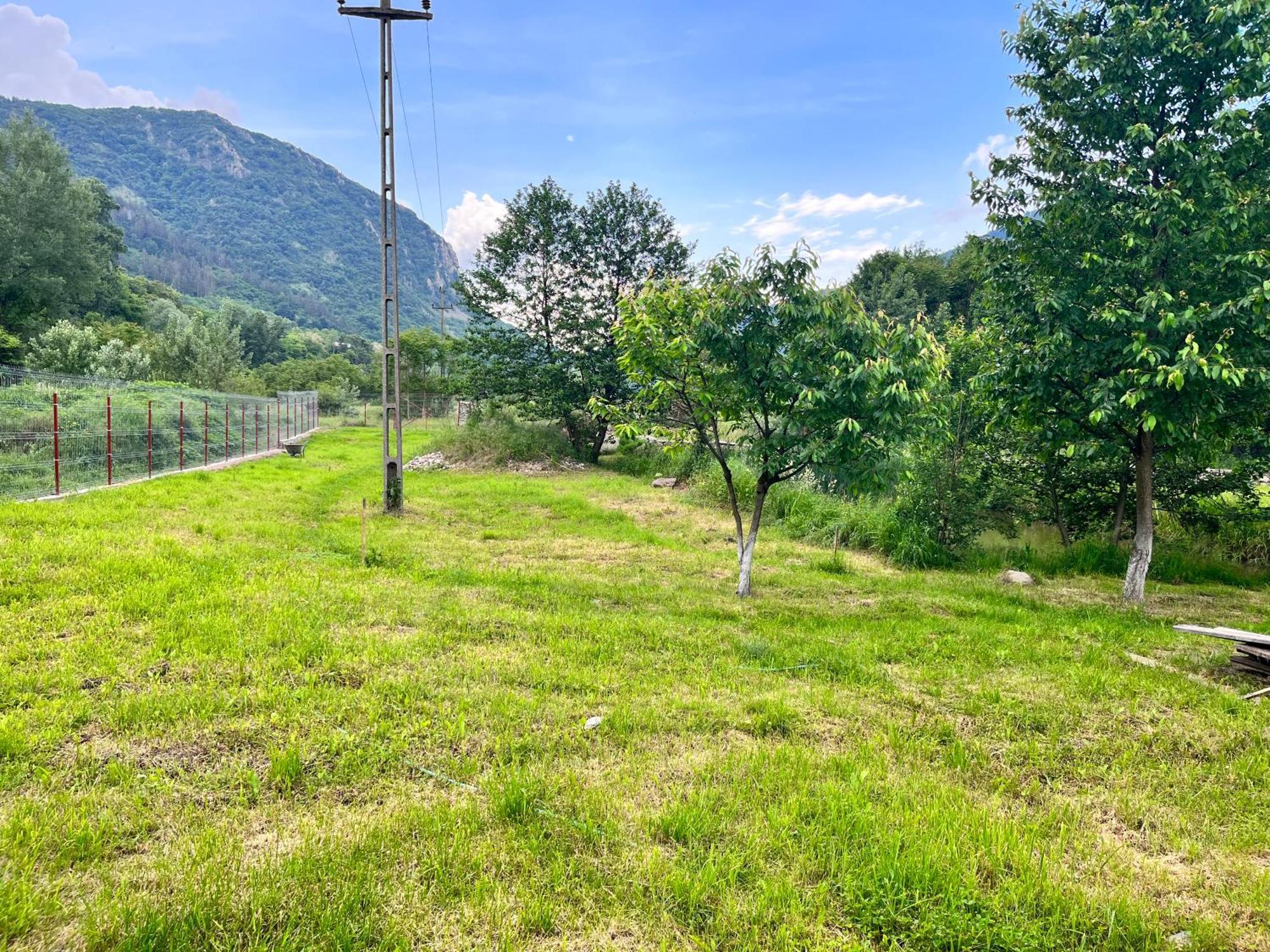 Отель La Gradina Mehadia Экстерьер фото